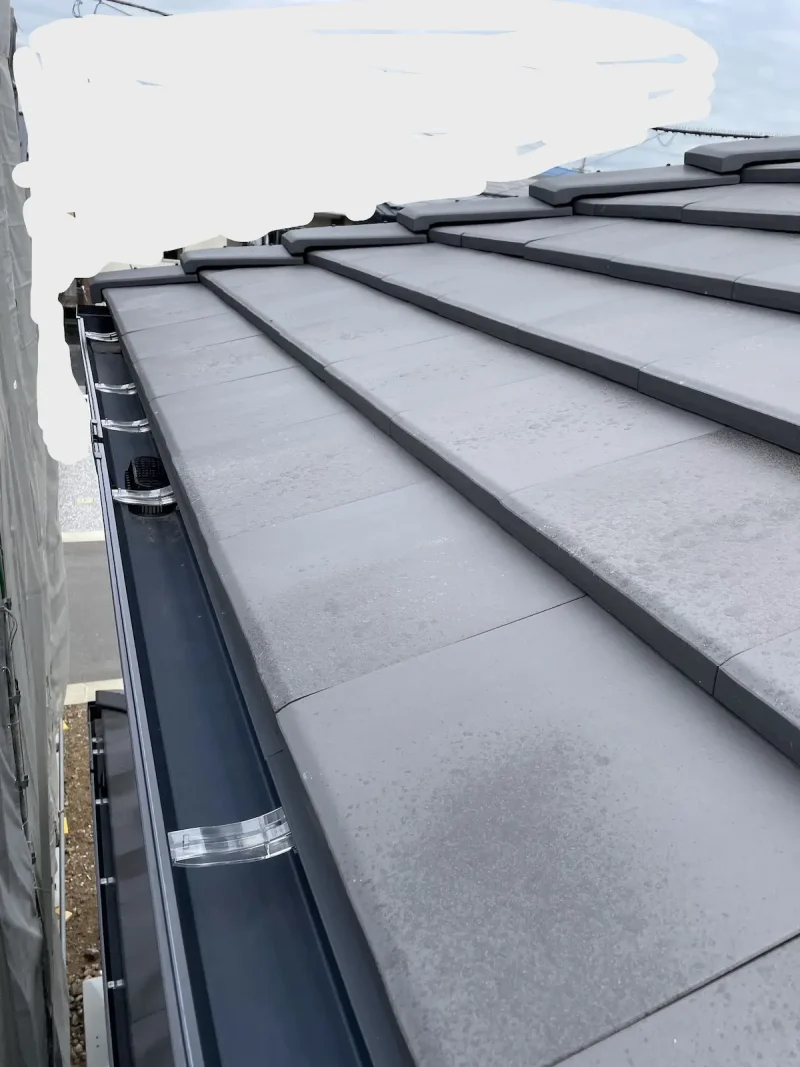 栄四郎瓦のフラットタイプの瓦